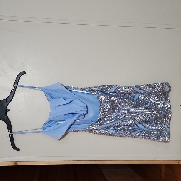 Homecoming/cocktail dress - Picture 3 of 4